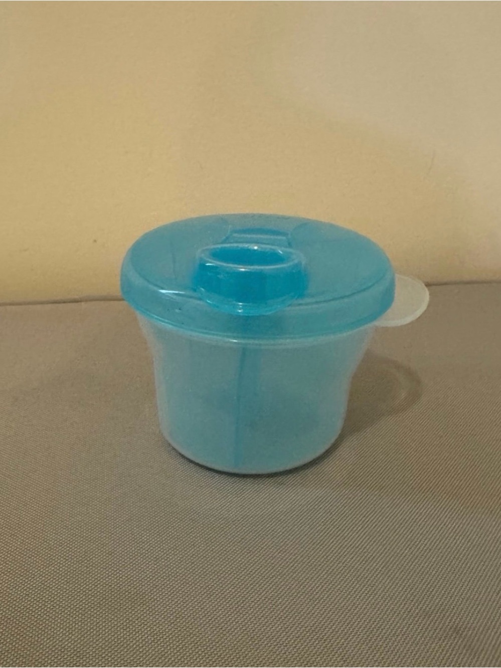 Avent formula dispenser